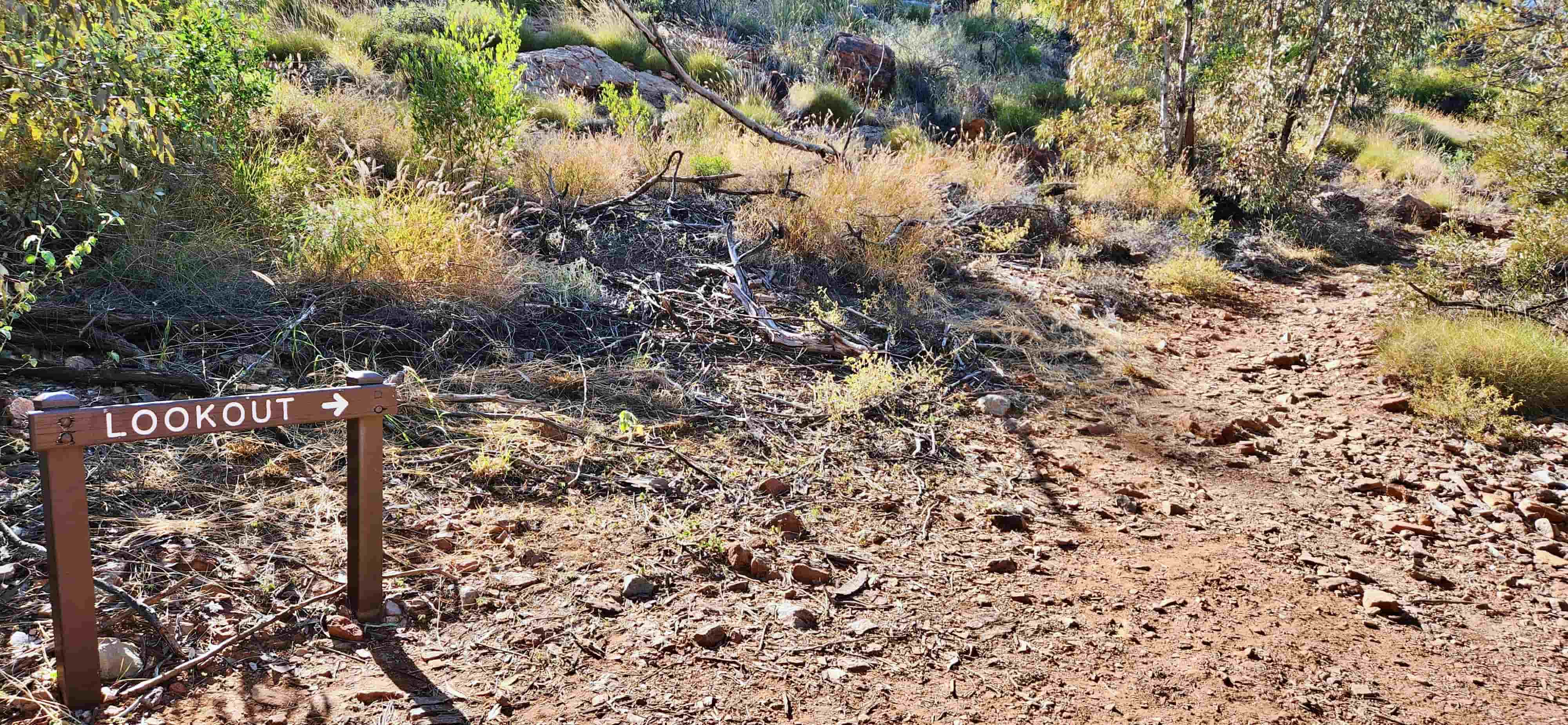 Serpentine Gorge Lookout Signpost