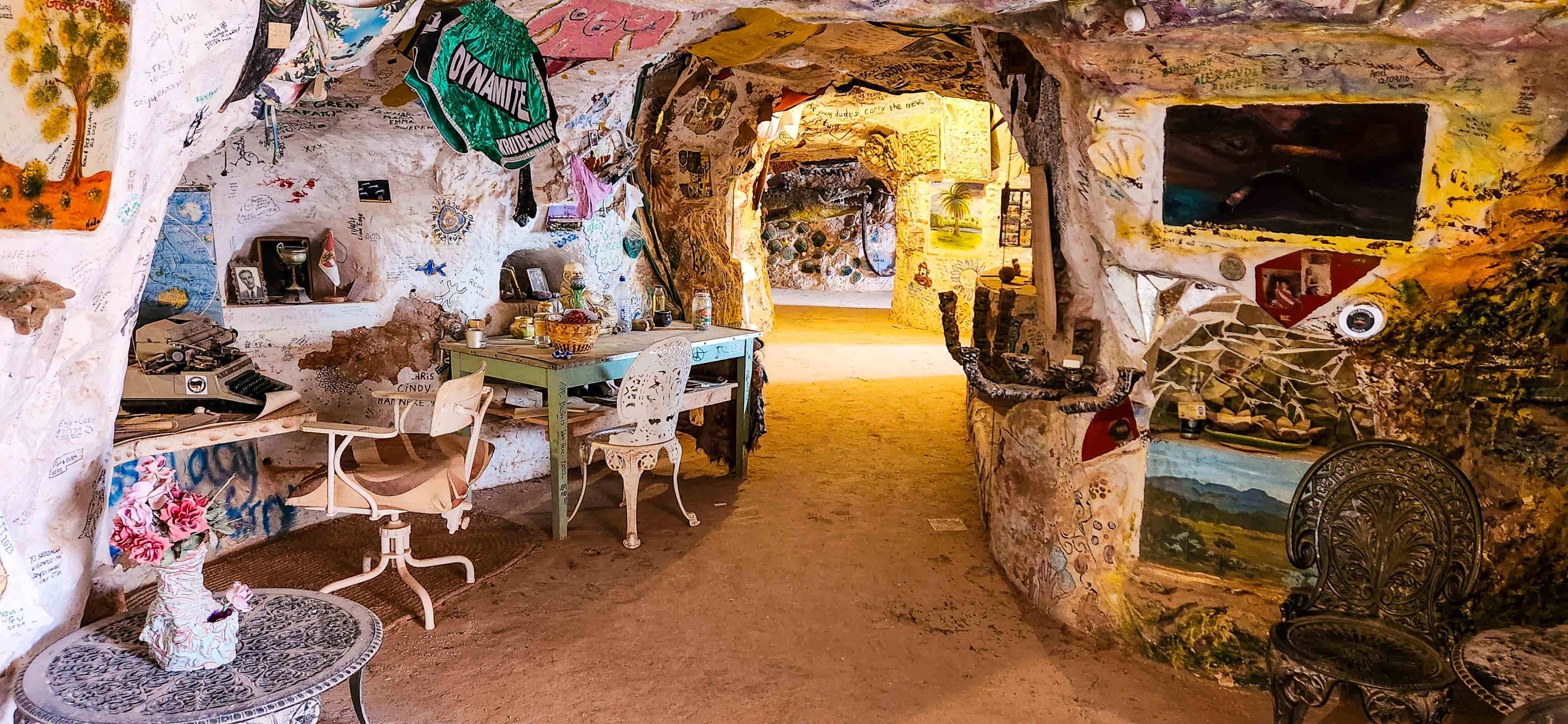 Inside Crocodile Harry's Underground Nest & Dugout