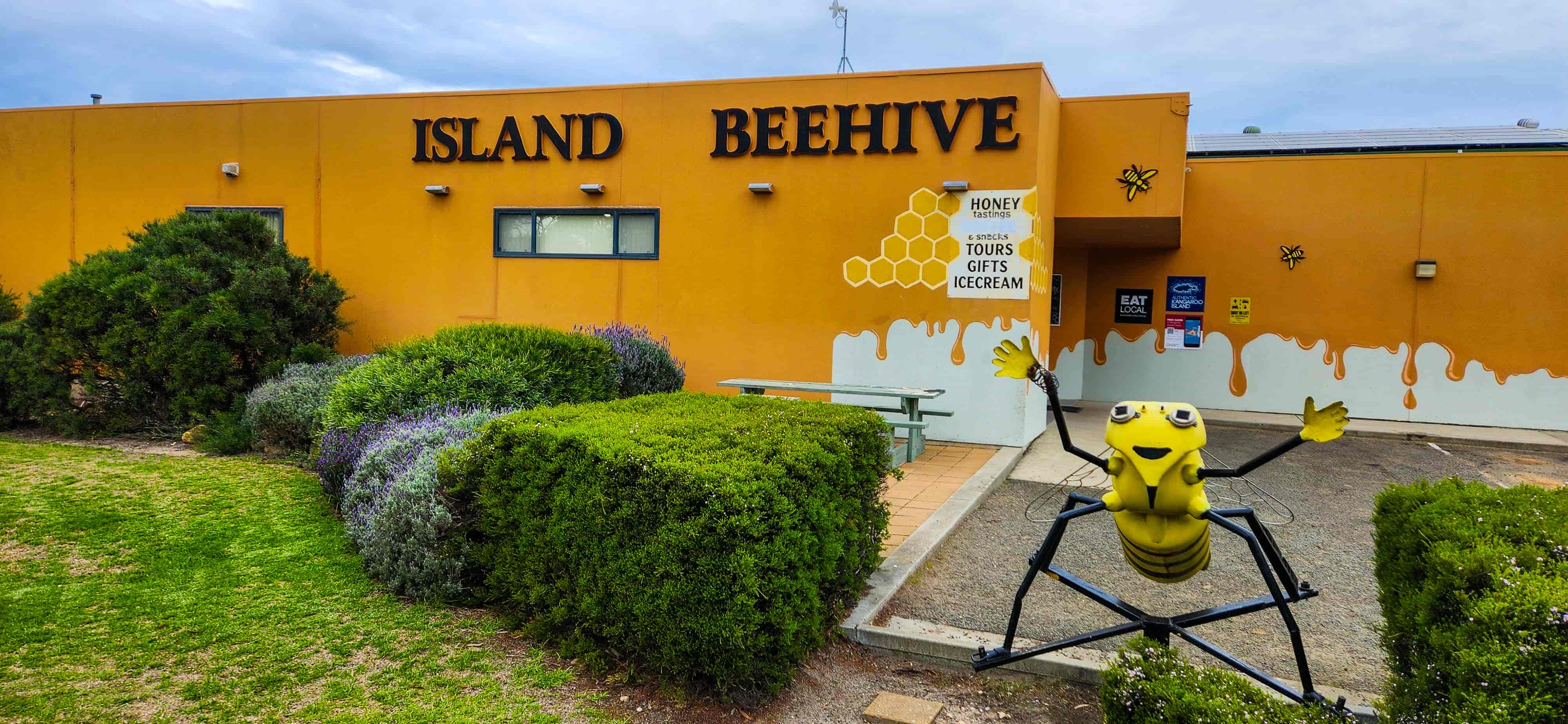 The Big Bee at Island Beehive in Kangaroo Island