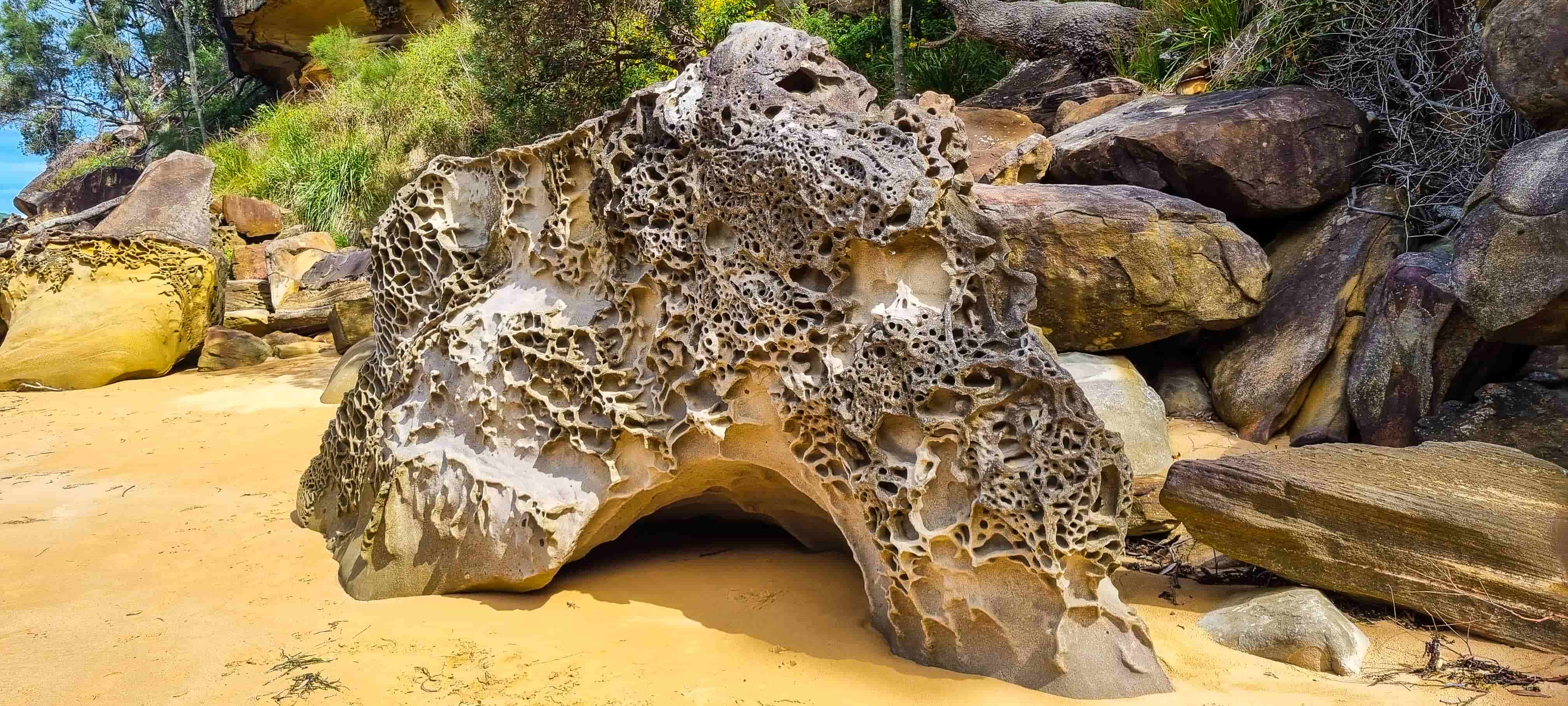 West Head Beach Rock Formation