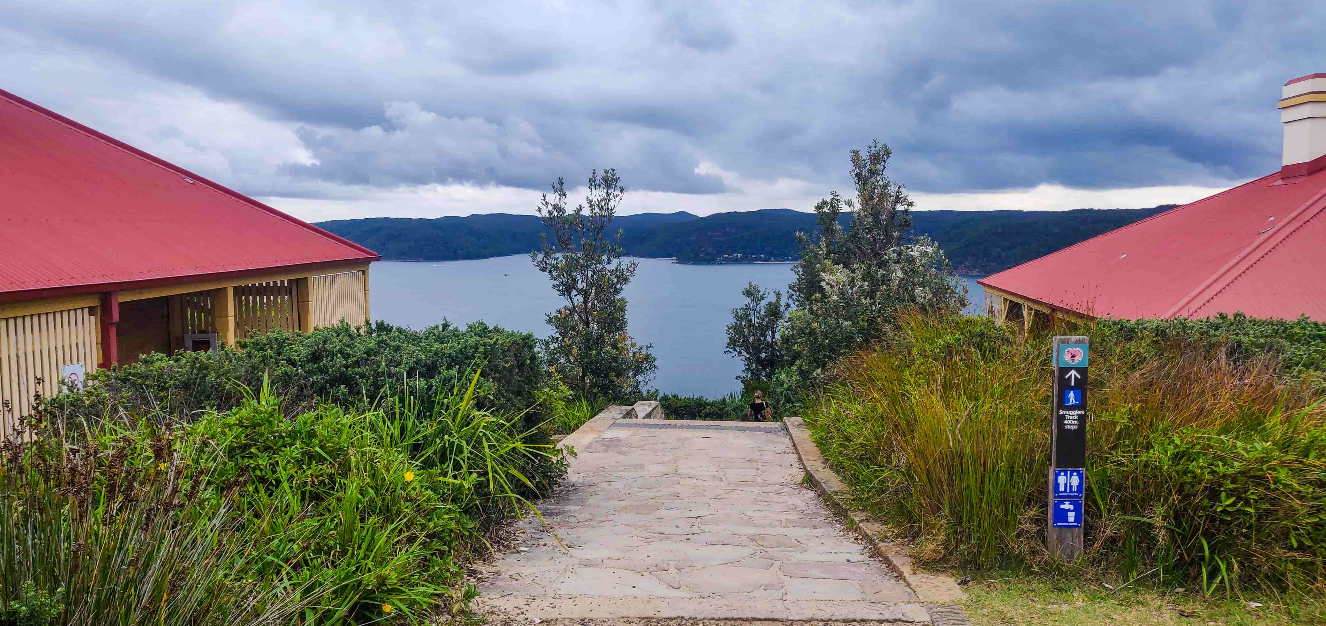 Barrenjoey Lighthouse Walk - Smugglers Track Commencement