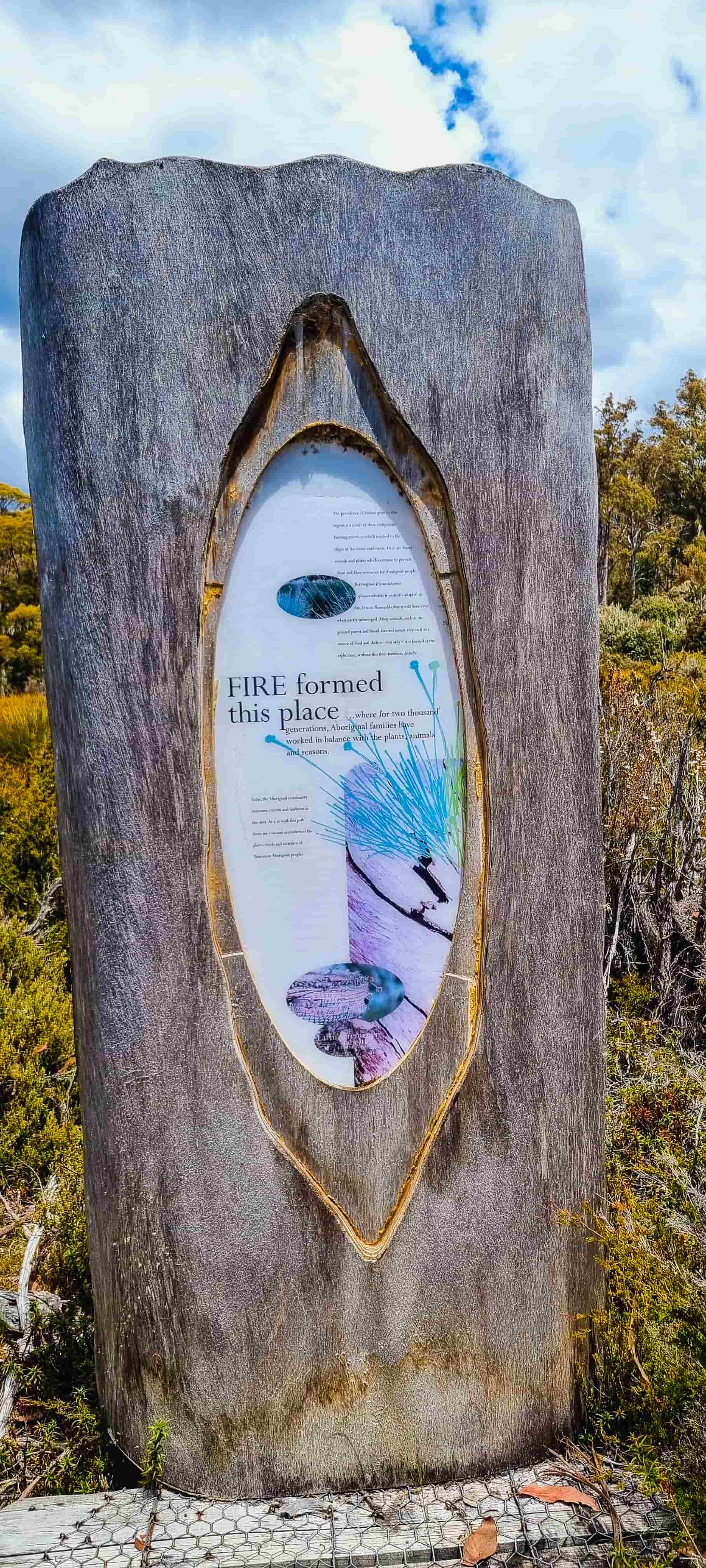 Interpretation panels along Larmairremener tabelti walk