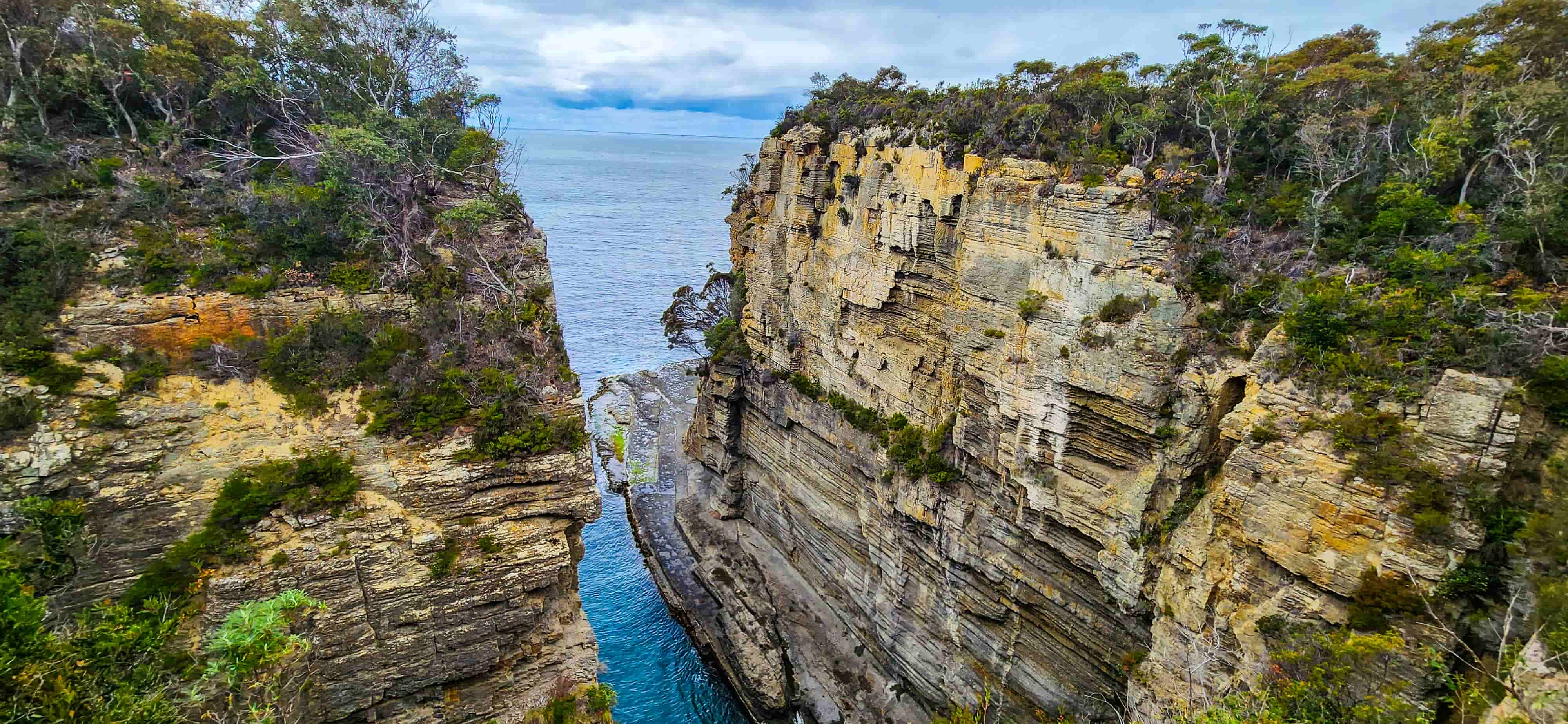 Devil's Kitchen, Eaglehawk Neck