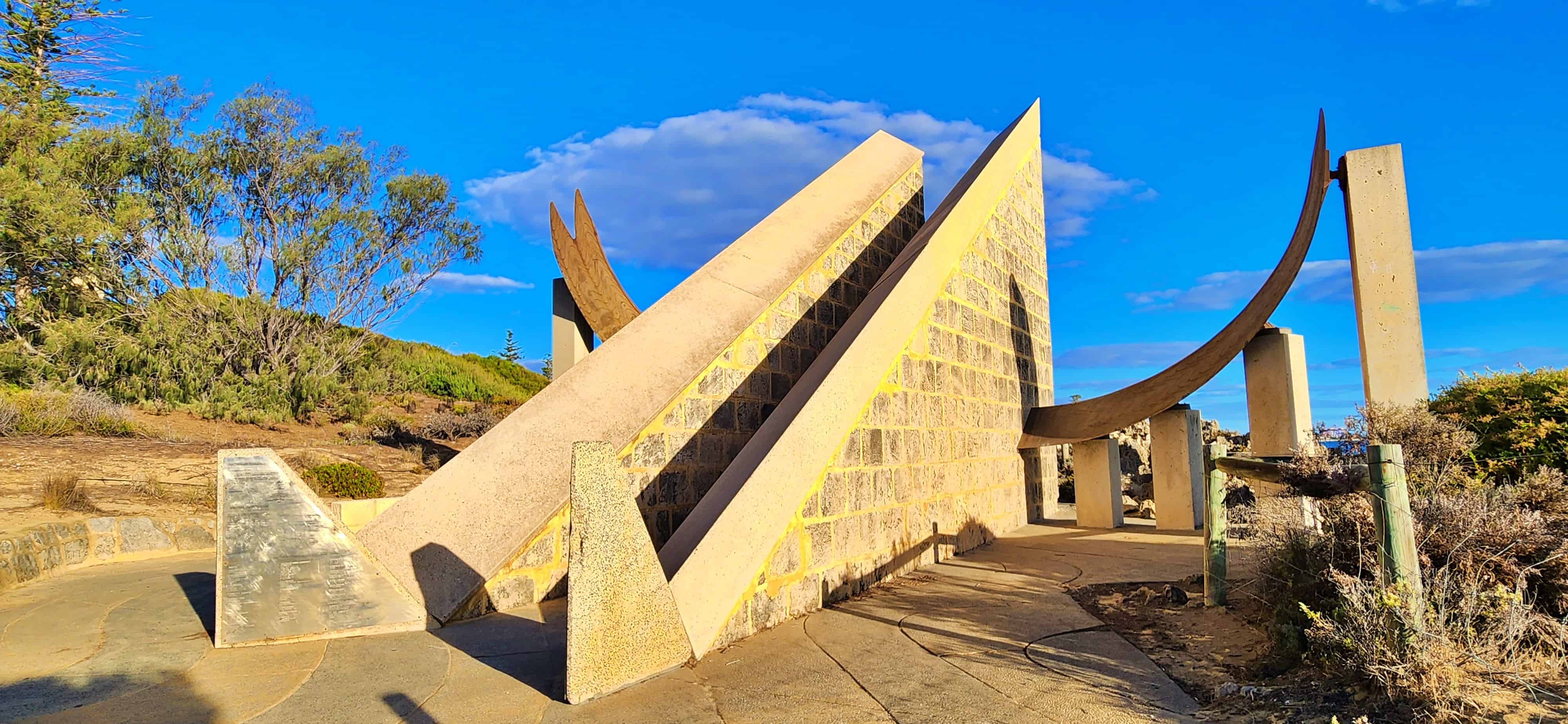 The BIG Sundial, Marine Parade, Cottesloe